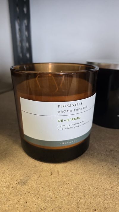 pecksniffs triple wick de stress candle